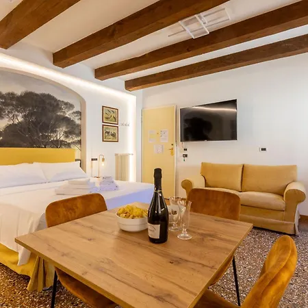 Frassinago Deluxe Suites-bolognarooms