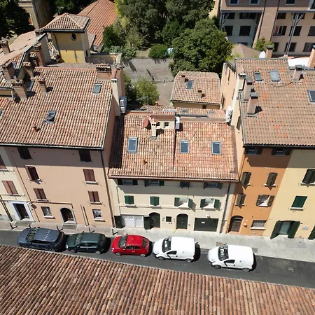 Apartamento Frassinago Deluxe Suites-bolognarooms *