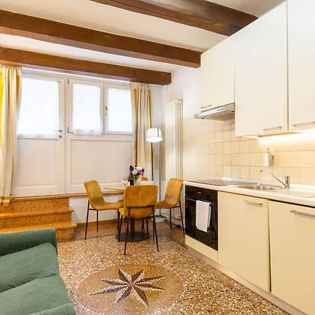 Frassinago Deluxe Suites-bolognarooms * Bolonha