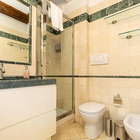 Frassinago Deluxe Suites-bolognarooms *
